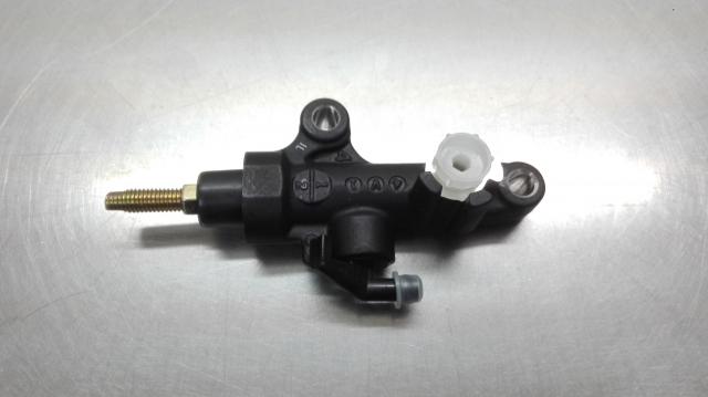 Pompa freno posteriore YZF R6 2003-2005 / YZF R1 2004-2006